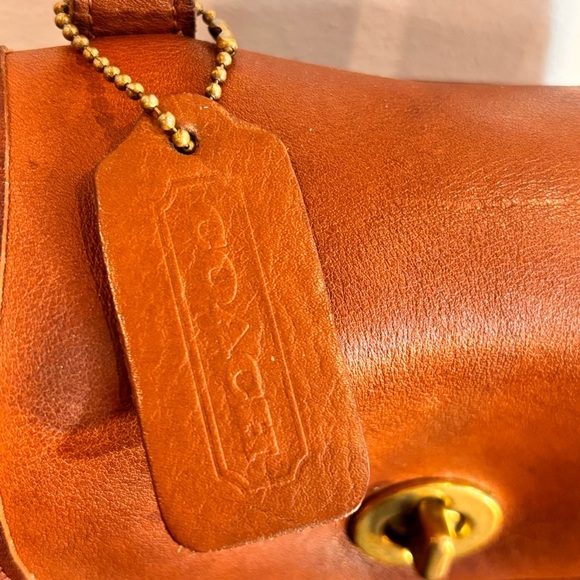 COACH Scooter Bag Long Adjustable Strap Leather Made in Costa Rica Flap - Picture 9 of 14